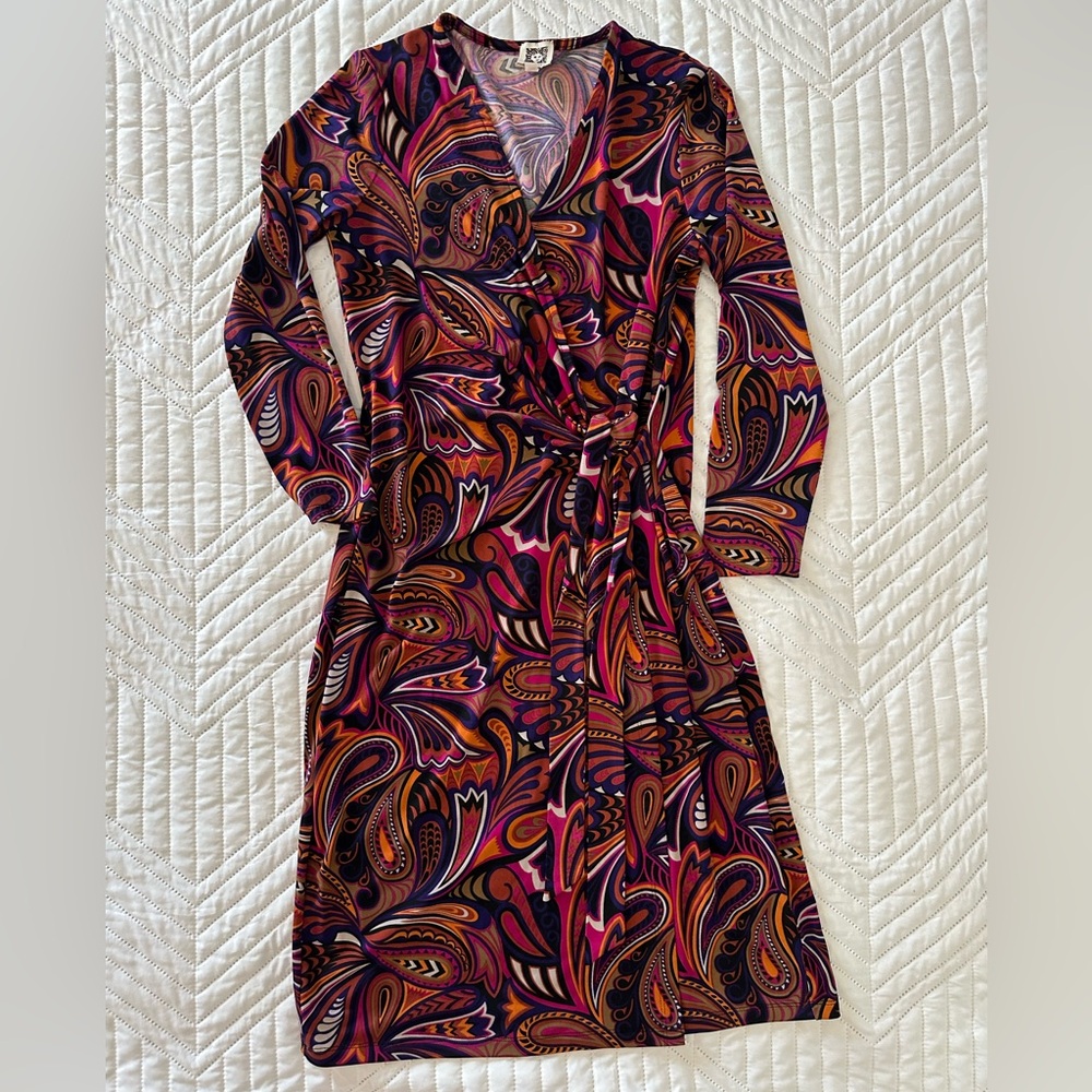 Anne Klein wrap dress. Size 4. Knit stretch, fall print, long sleeved.